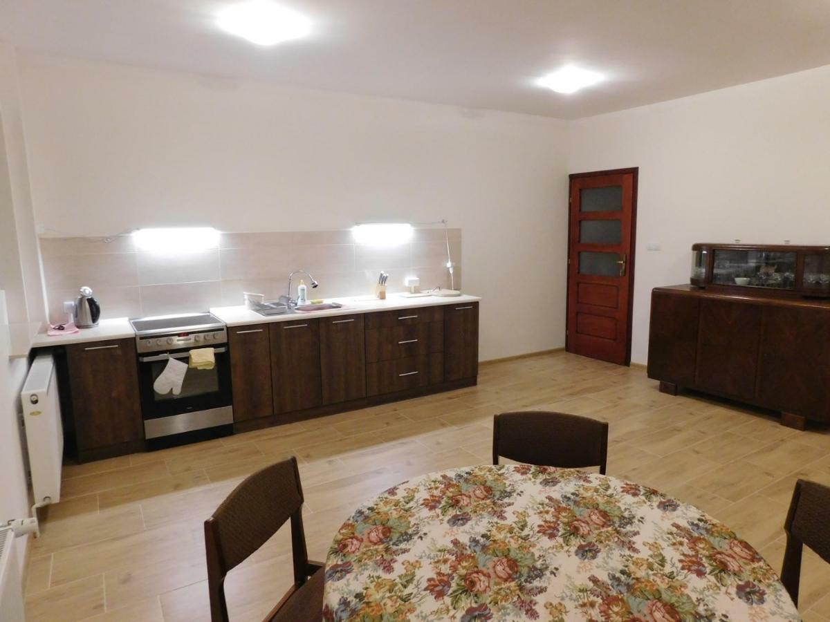 Kaja Apartment *